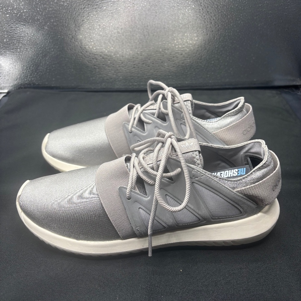 *LAST CHANCE* EVERYTHING MUST GO adidas Tubular Viral “Metallic Silver”